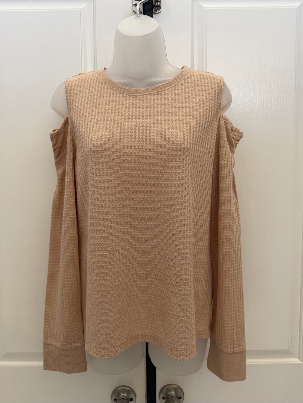 Tommy Hilfiger Cold-Shoulder Waffle Knit Top in Camel Color Sz M
